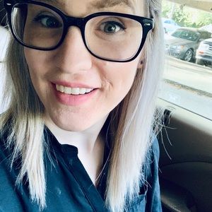 Meet your Posher, Cassandra